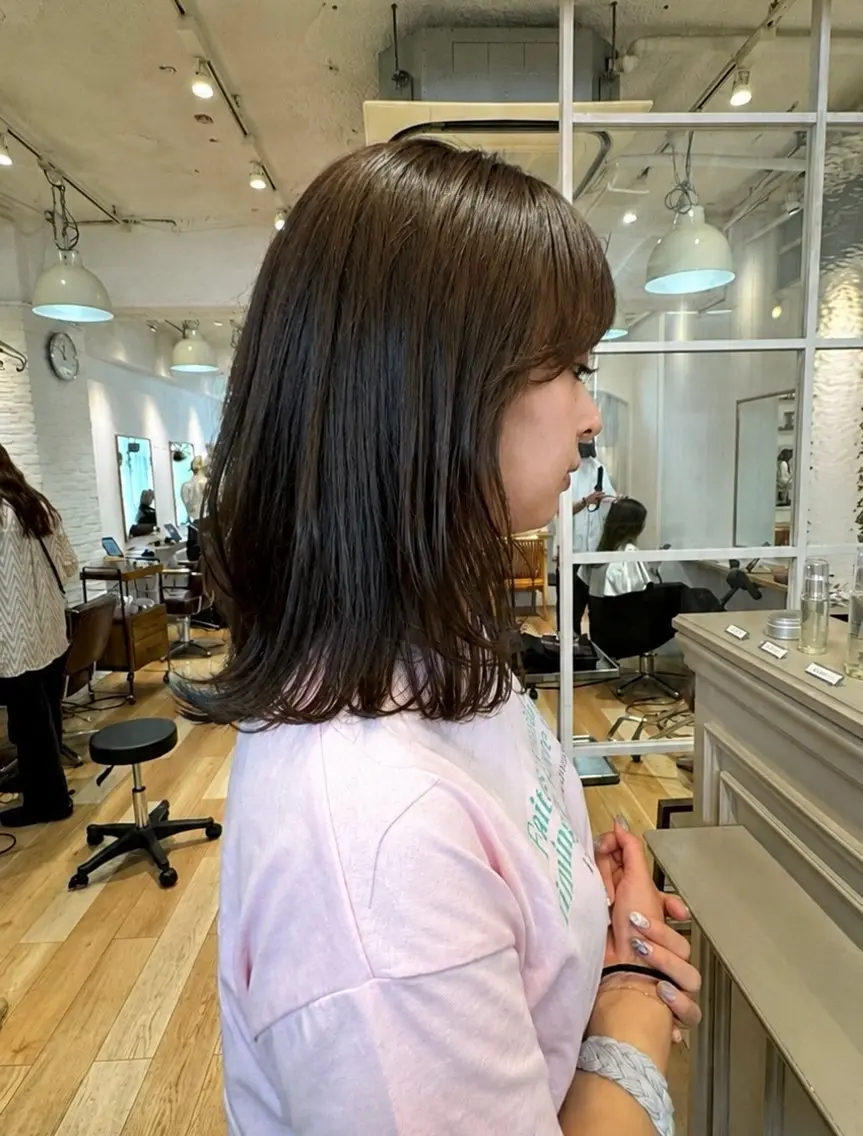 ロング カラー ベージュカラー オリーブベージュ レイヤーカット カット ヘアカラー トリートメント mako/オリーブ /美容師アイリストのマツエク・マツパデザイン