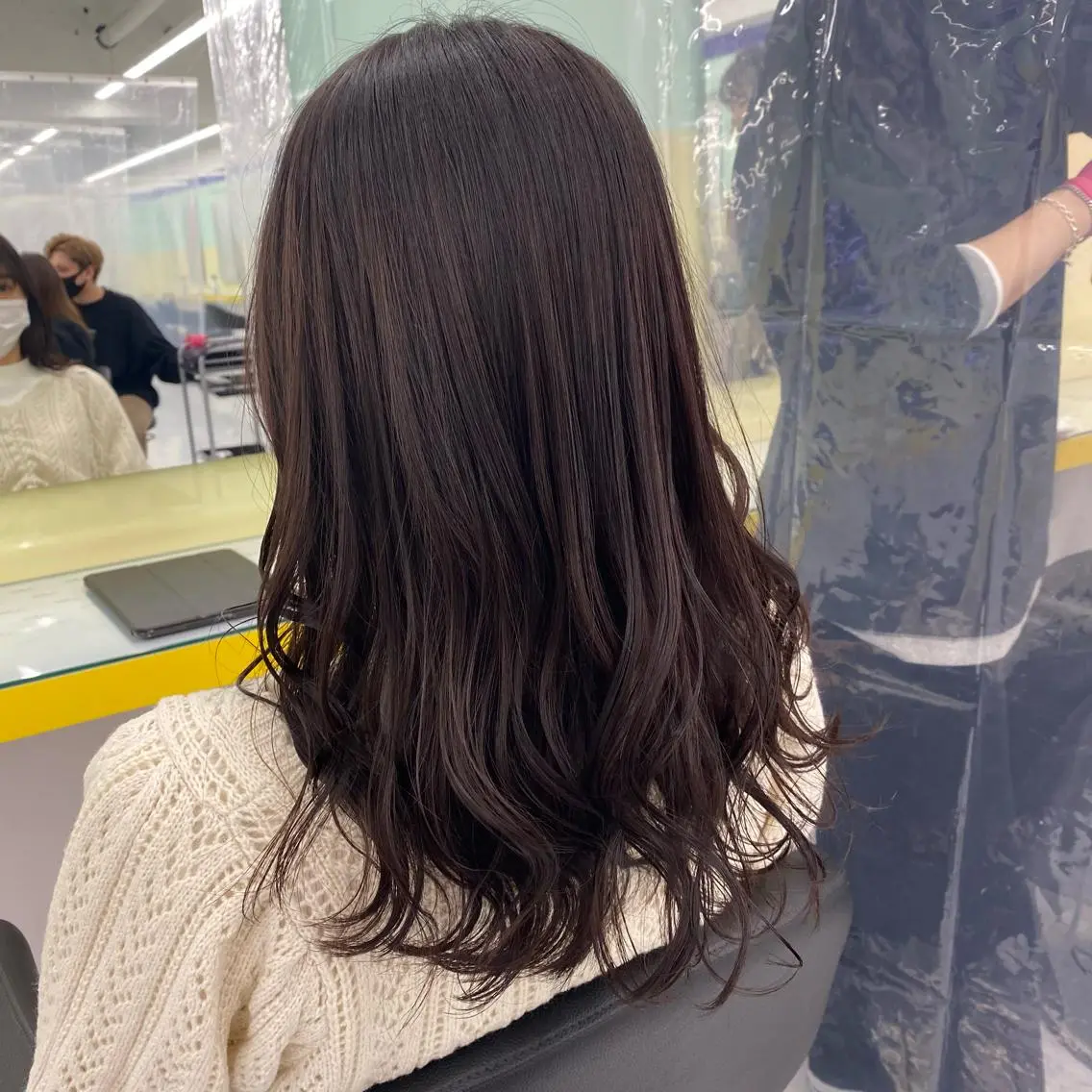 セミロング カラー ヘアアレンジ ヘアカラー トリートメント mai🍑暖色カラー /レイヤー💖のヘアスタイル