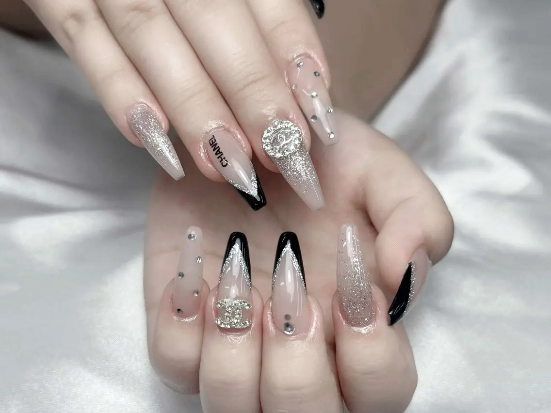 ネイル ハンドネイル ハンドケア Nova Nail Salonのネイルデザイン