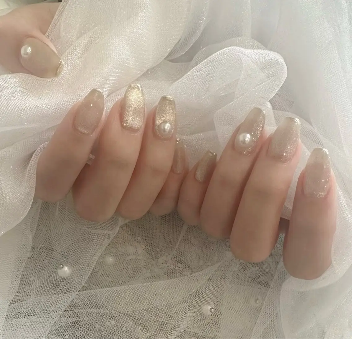 ネイル マグネットネイル ハンドネイル ハンドケア sara : salon ELVIのネイルデザイン