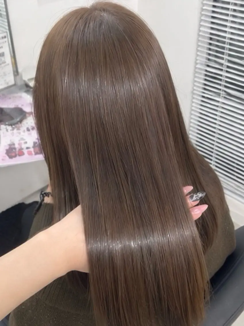ミディアム 韓国風🥀透明感 カラー🖤uraraのヘアスタイル
