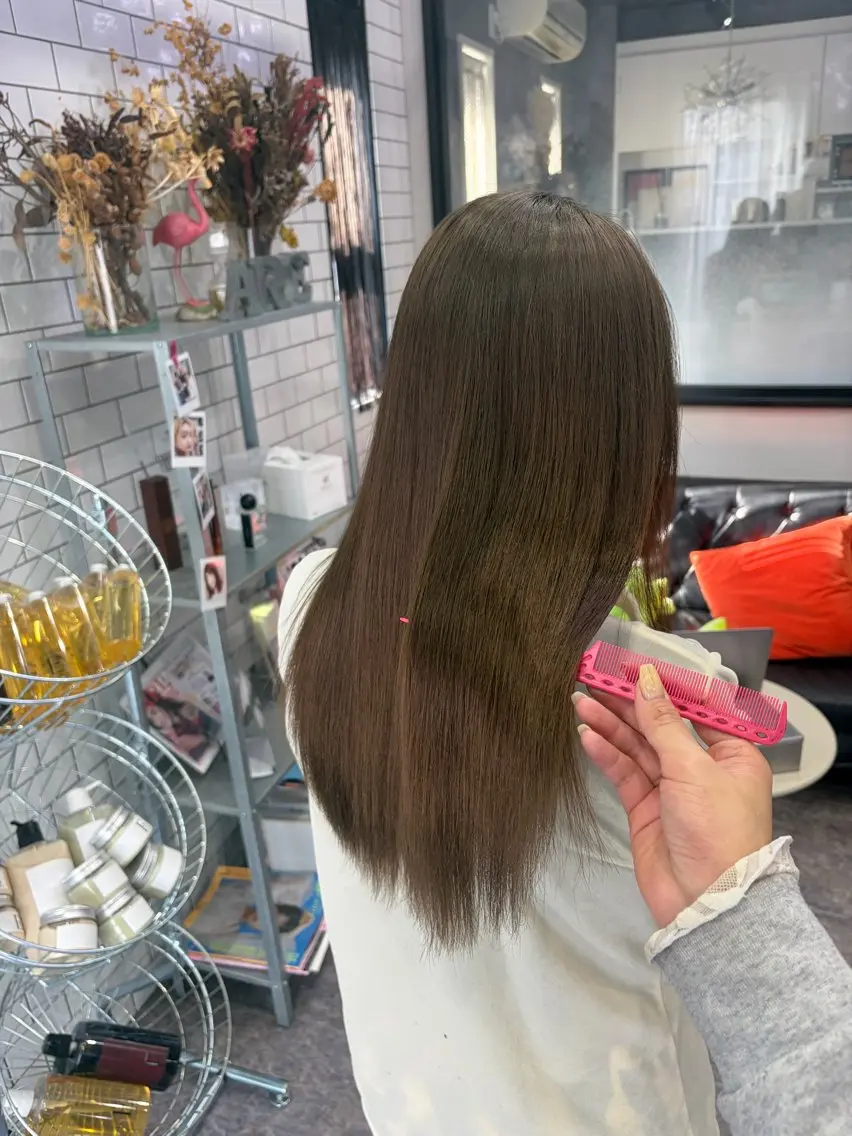 ロング 縮毛矯正 トリートメント 友滝 真菜美のヘアスタイル