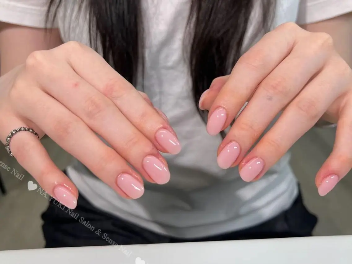 ネイル ジェルネイル オフィスネイル ワンカラーネイル ピンク ショートネイル 🌷Hana 🌷のネイルデザイン