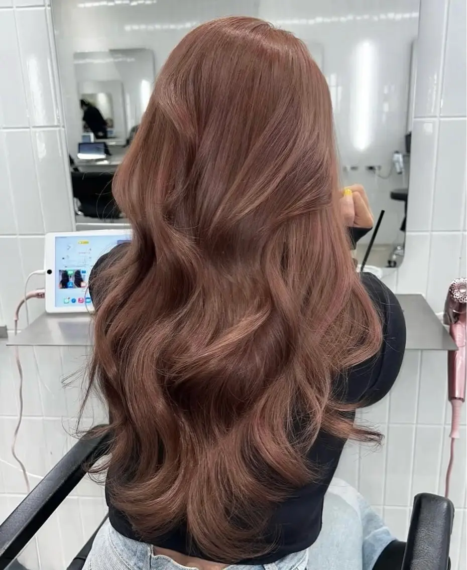 ロング カラー ヘアカラー saho😶️️꙳⟡ ミルクティーベージュのヘアスタイル