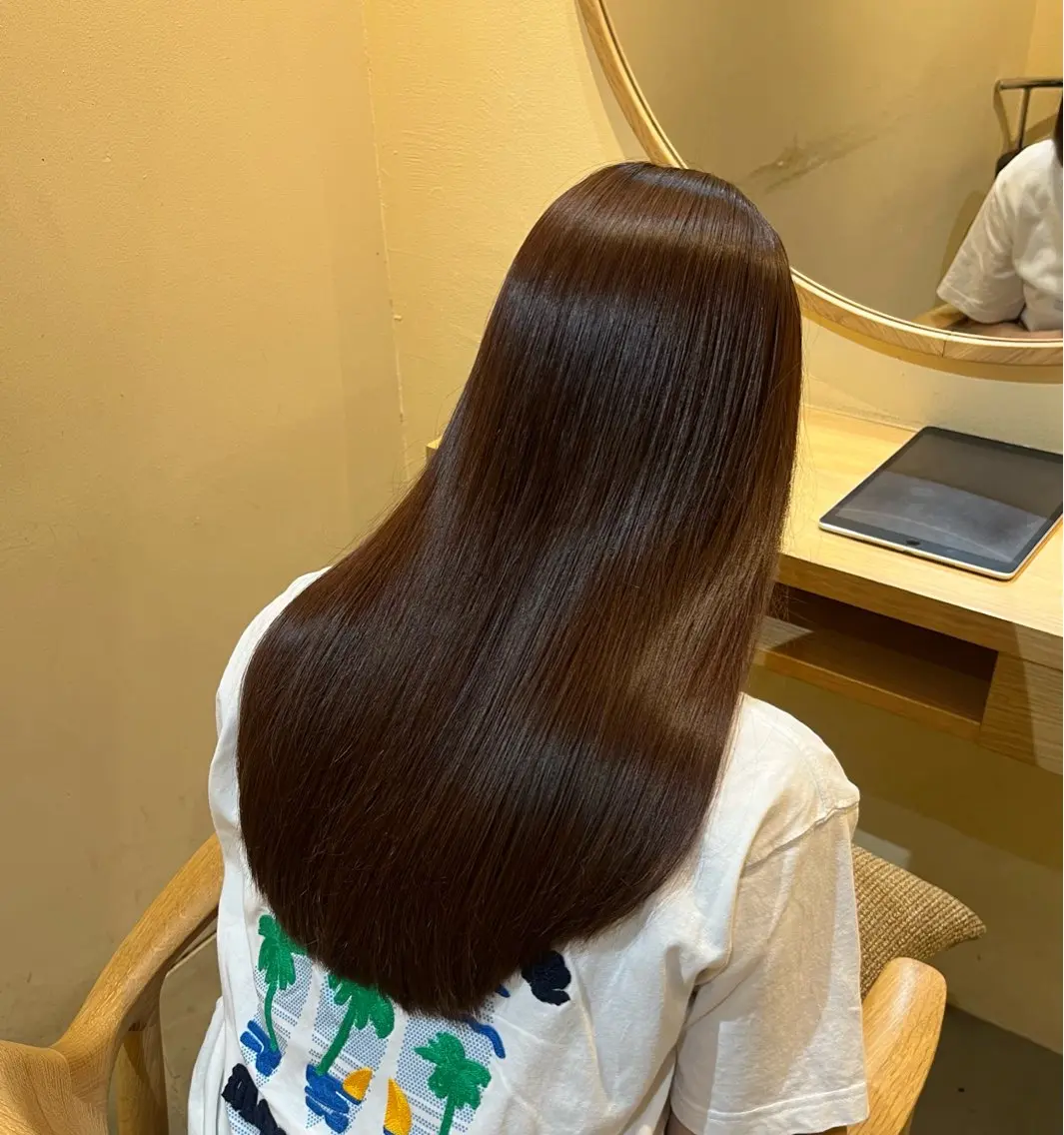 セミロング ヘアカラー 小林 歩実のヘアスタイル