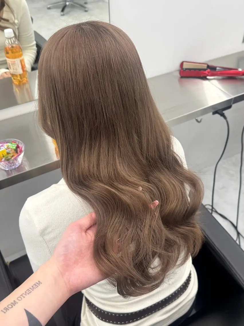 カラー yuyu/透明感カラ ー/艶ハイトーン🤎のヘアスタイル