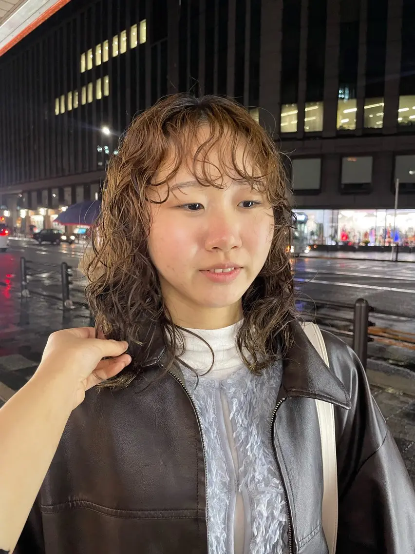 ミディアム パーマ レイヤーカット 吉永 琴香のヘアスタイル