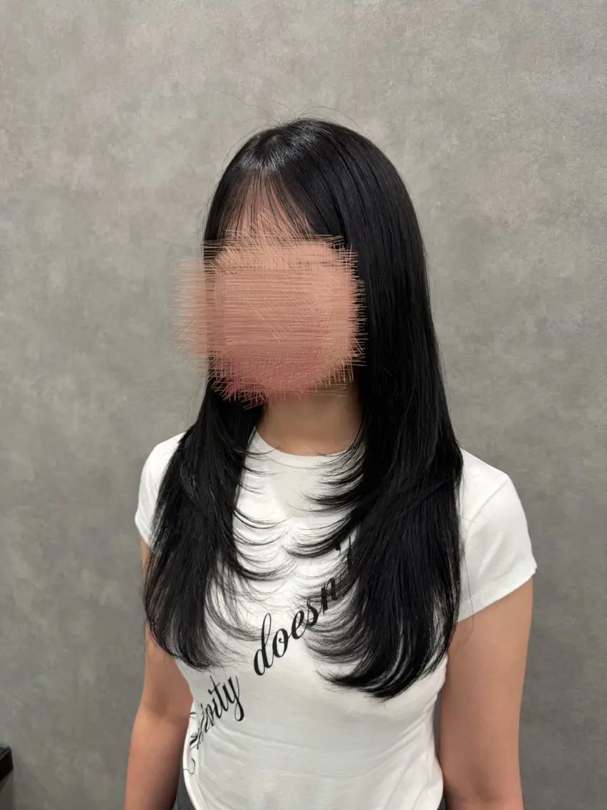 ロング レイヤーカット カット ヘアカラー メイク指名NO1りこ レイヤーカットのヘアスタイル