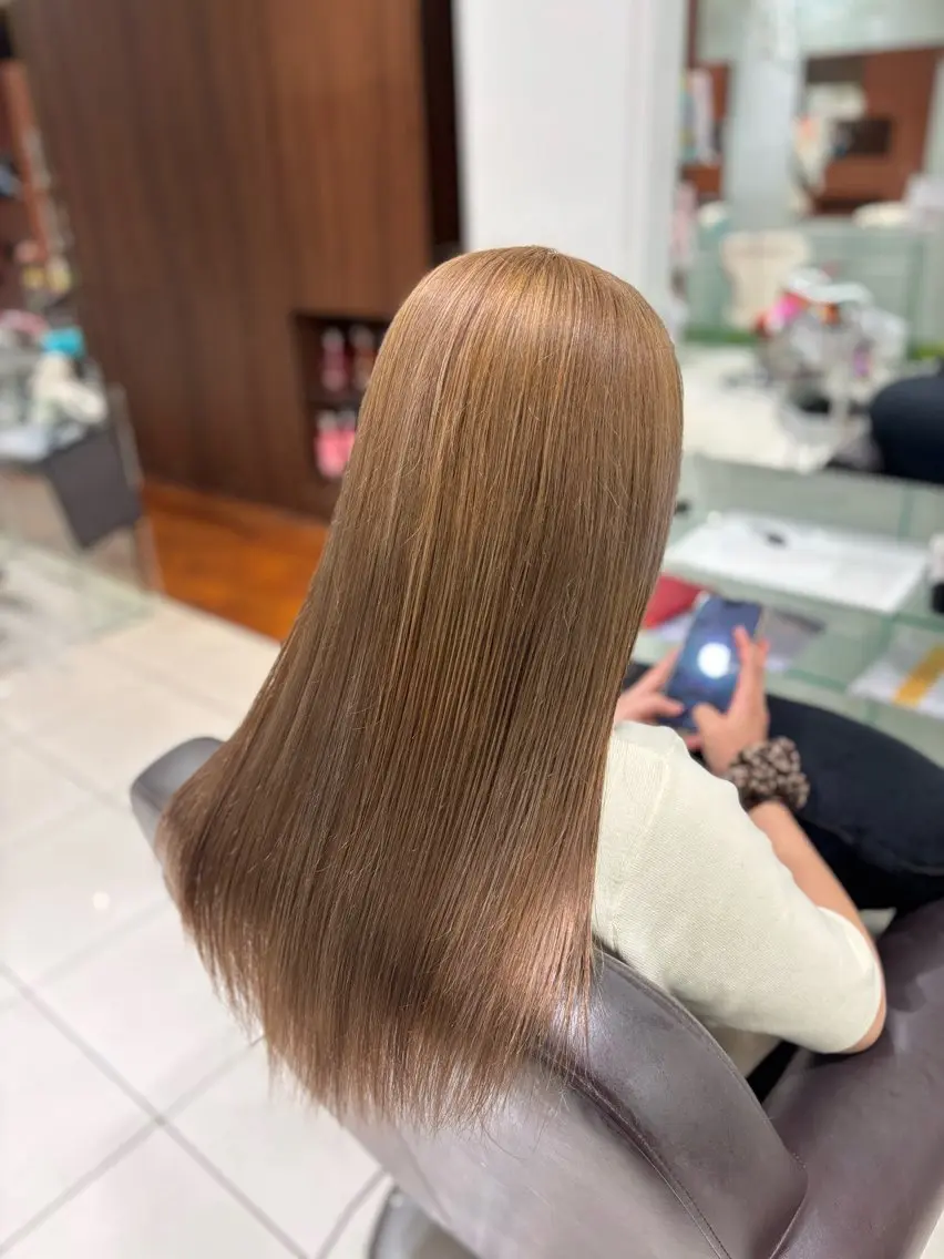 ロング カラー カット ヘアカラー トリートメント 🍒ブリーチカラー 🍊暖水 まりあのヘアスタイル