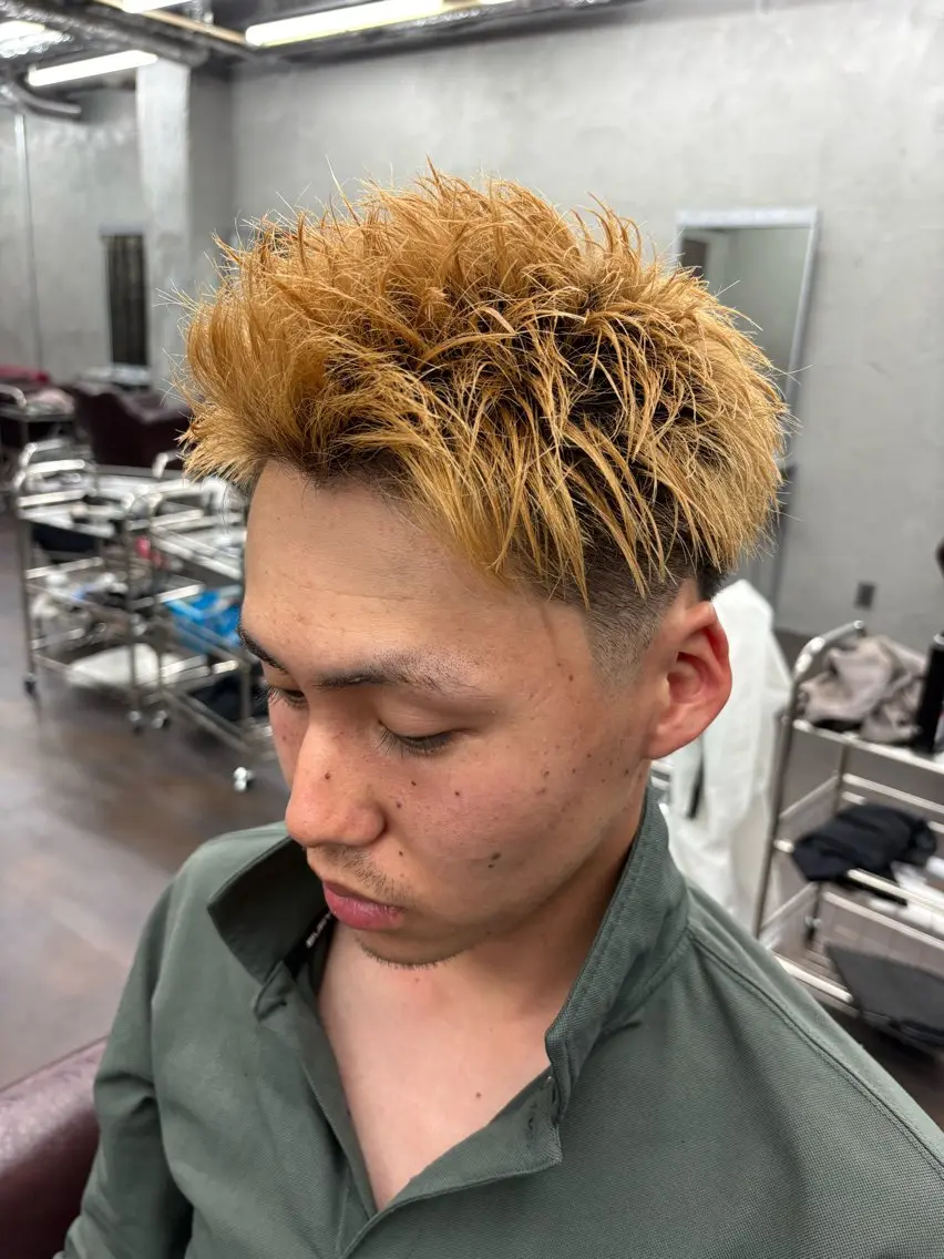 ショート メンズ モヒカン 西田 龍我のヘアスタイル