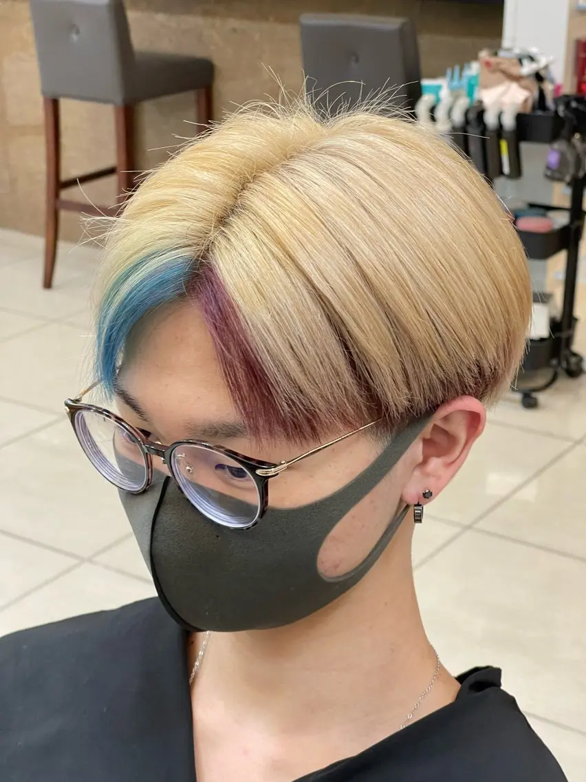 ショート カラー アクアカラー ブロンド ブルーカラー レッドカラー ホワイトブロンド カット ヘアカラー トリートメント ダブルカラー/ 髪質改善💎安藤のヘアスタイル