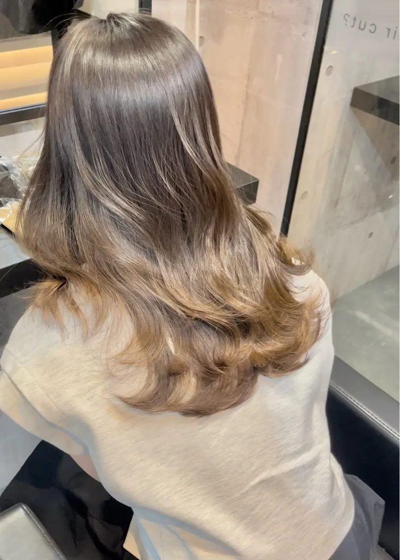 セミロング カラー トリートメント ♦️髪質改善縮毛矯正 美髪💍谷口克也♦️のヘアスタイル