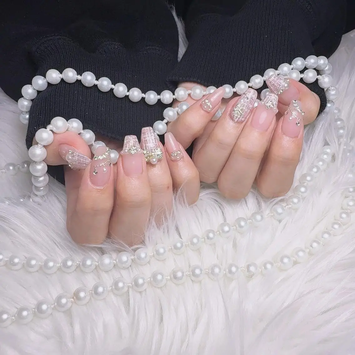 ネイル アートネイル フラッシュネイル フレンチネイル ジェルネイル ガラスフレンチ M2 BEAUTY サロンのネイルデザイン