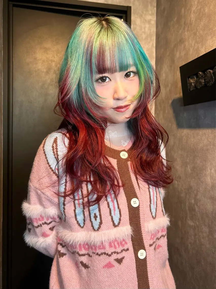ロング クリスマス ヘアカラー 鈴木 華奈のヘアスタイル