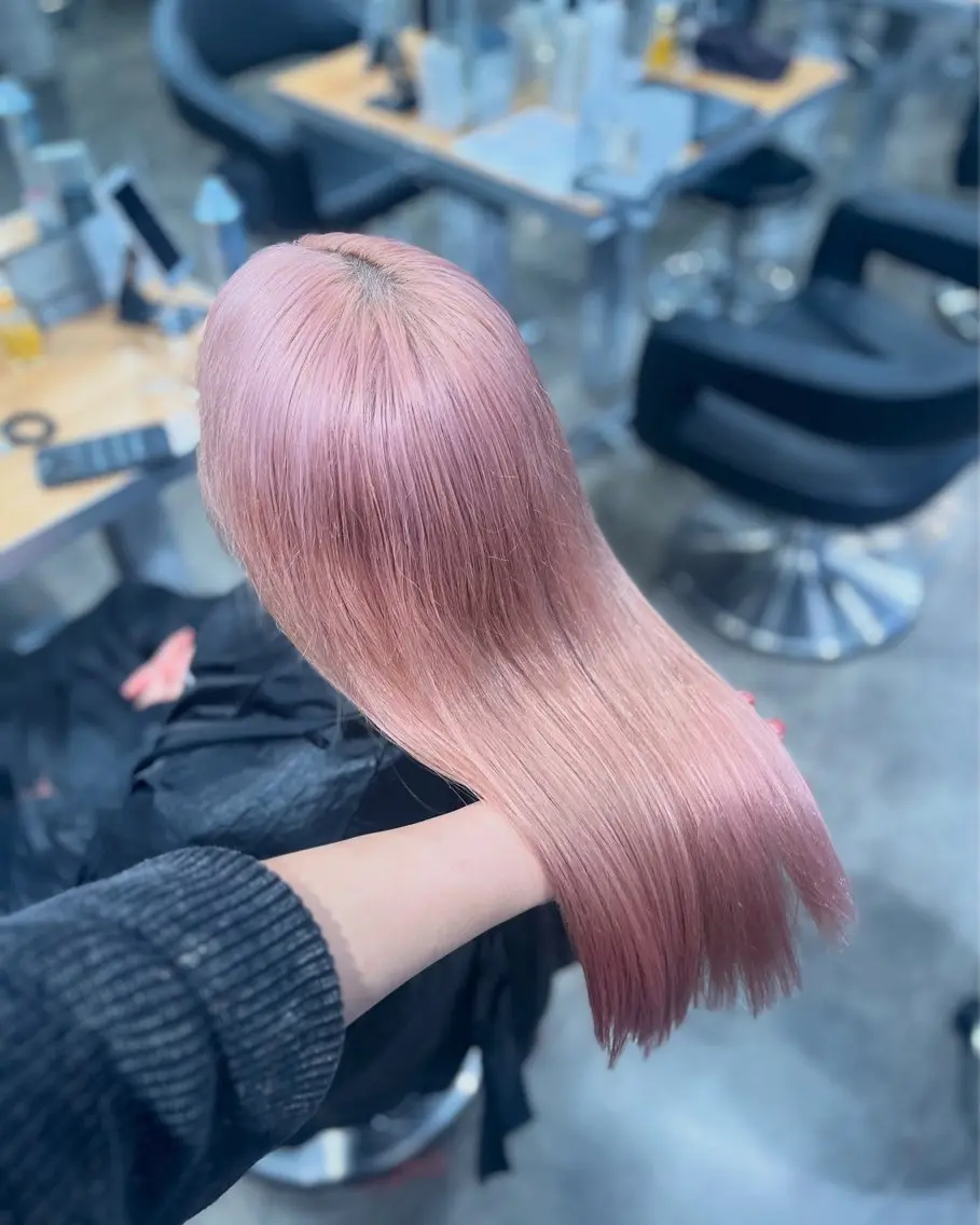 ロング カラー ヘアカラー ハイトーンカラー 🦄レイヤーカットのヘアスタイル
