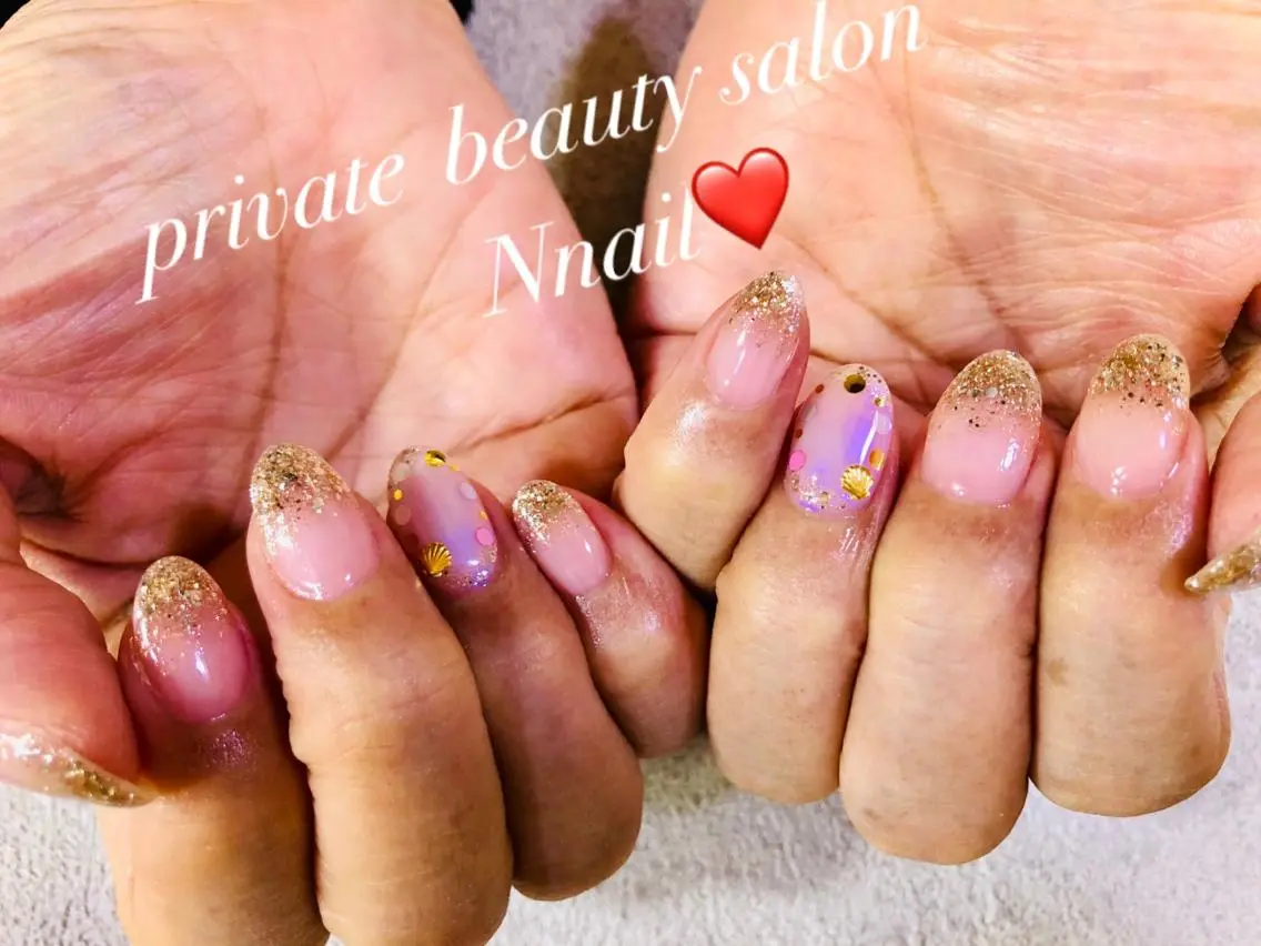 ネイル アートネイル クリアネイル グラデーション ラメ(グリッター) ラメグラデーション ハンドネイル 🌿Nnail🌿 プライベートサロンのネイルデザイン