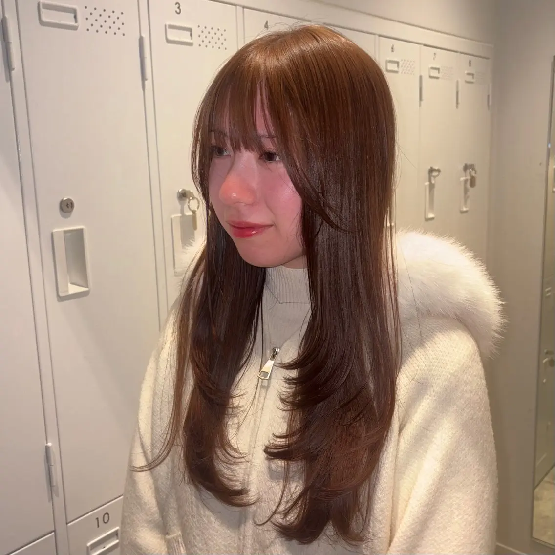 ロング カラー KARIN🤍 /レイヤーカットのヘアスタイル