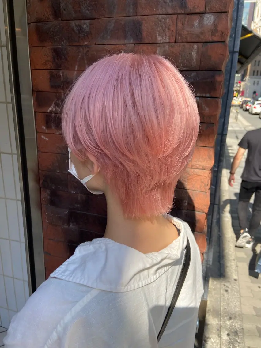 ショート カラー シールエクステ デザインカラー ハイトーンカラー インナーカラー ピンクカラー 9月4日限定 カットモデル募集のヘアスタイル