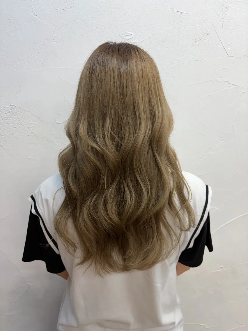 ロング カラー カット ヘアカラー トリートメント ゆづき:ショート・透 明感カラー特化のヘアスタイル