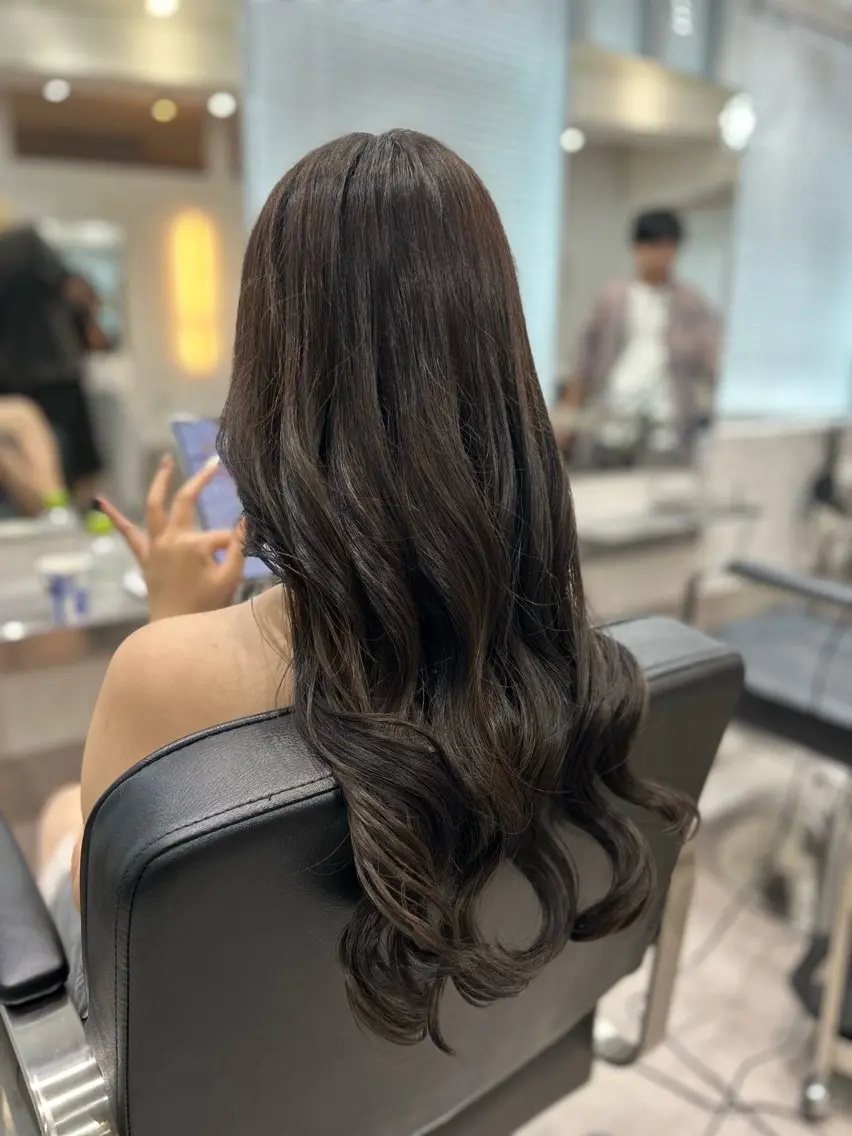 ロング カット ヘアカラー REM 新宿 / 布施 有希のヘアスタイル