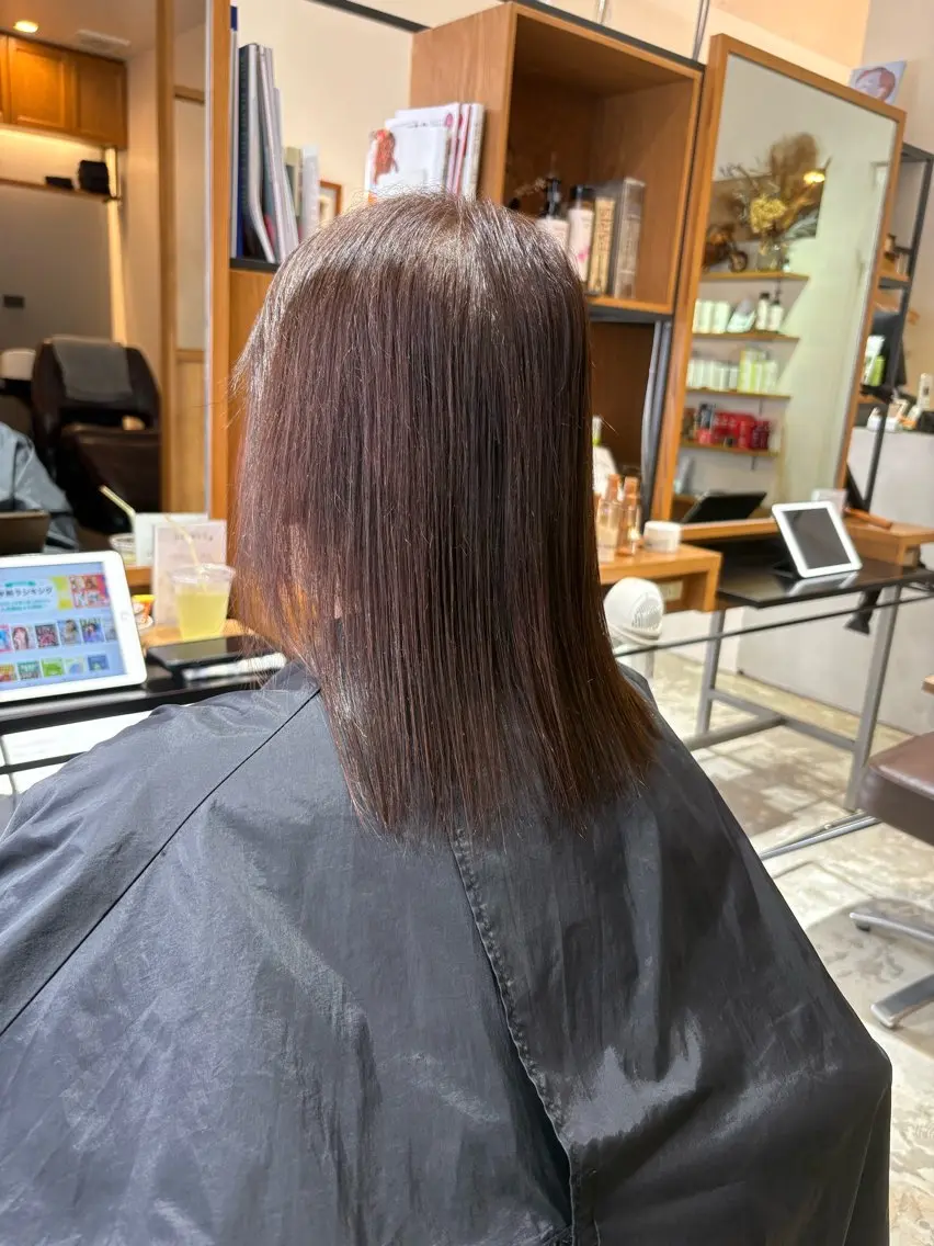ミディアム カラー ナカムラ リノのヘアスタイル