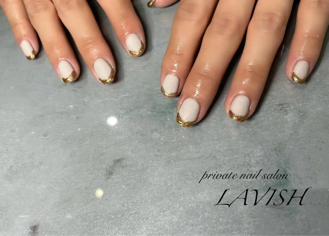 ネイル LAVISH 大和店 emi・:*+のネイルデザイン