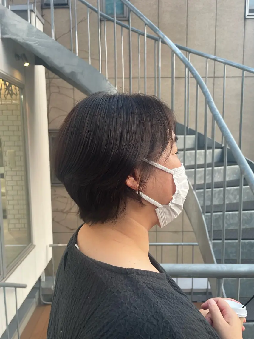 ショート カラー 松井 悠希のヘアスタイル