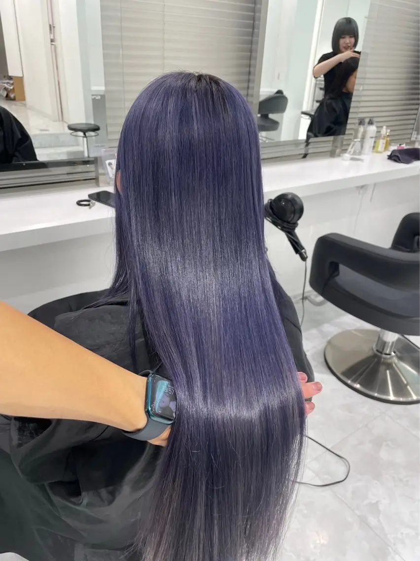ミディアム カラー ブルーカラー ネイビーカラー ラベンダー💜 グレージュ🩶のヘアスタイル