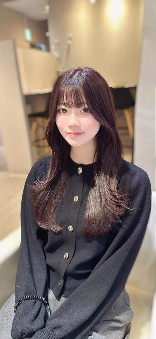 ロング カラー 平尾 樹里のヘアスタイル