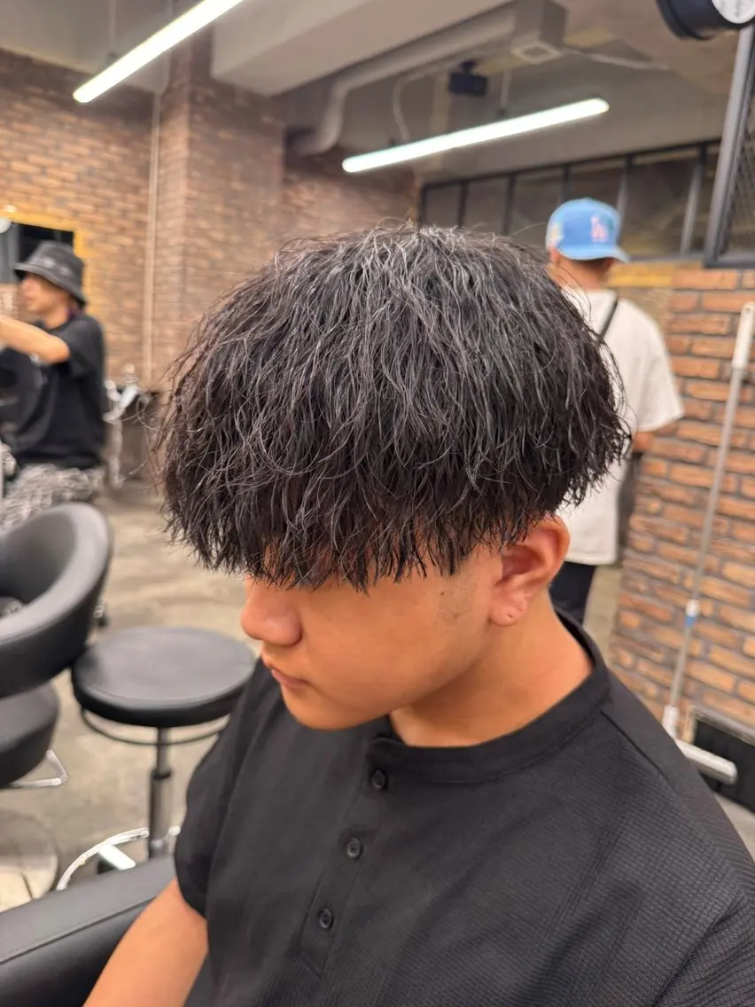 パーマ メンズ ツイスパ/シャドウ MANARUのヘアスタイル