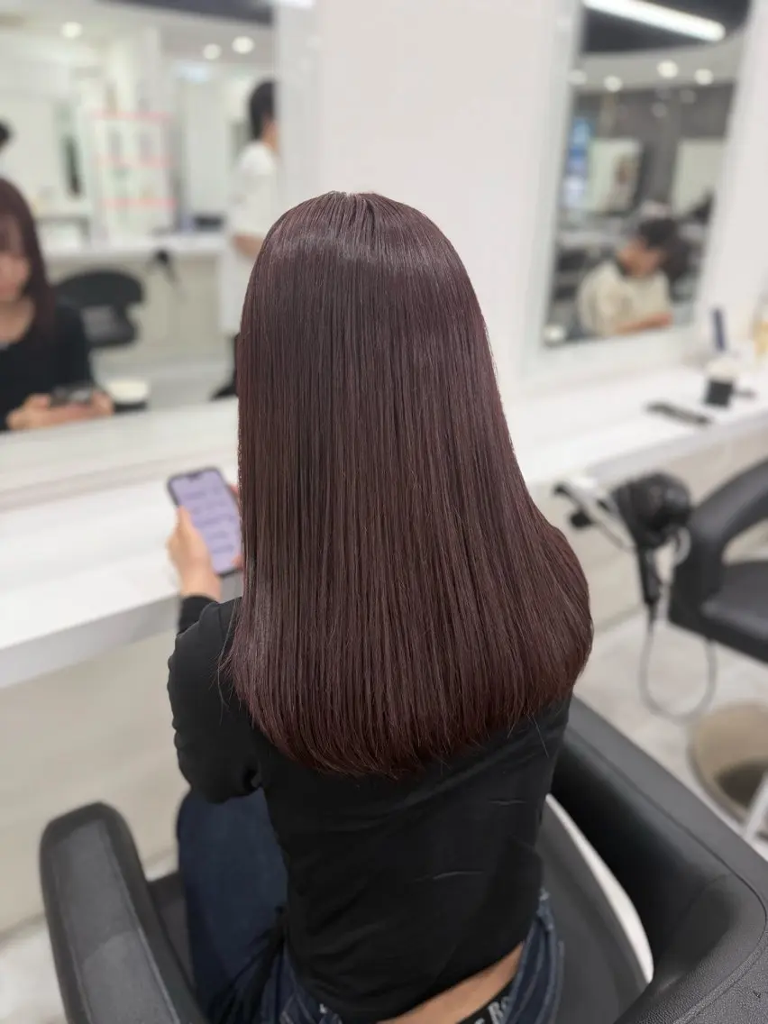 ロング カラー ラベンダー💜 グレージュ🩶のヘアスタイル