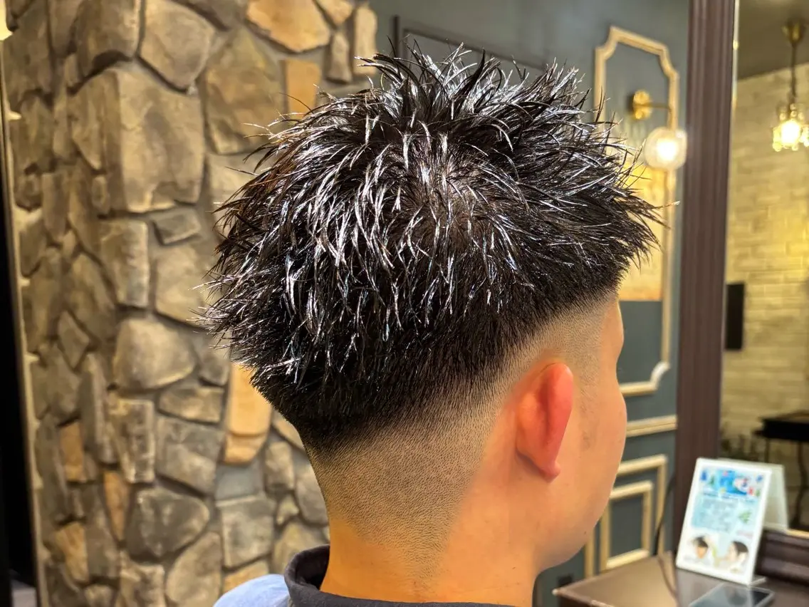 メンズ フェザーパーマ メンズハイトーン メンズパーマ シャドーパーマ 波巻きパーマ カット 🔥メンズ職人🔥 ✂️加瀬澤駿✂️のヘアスタイル