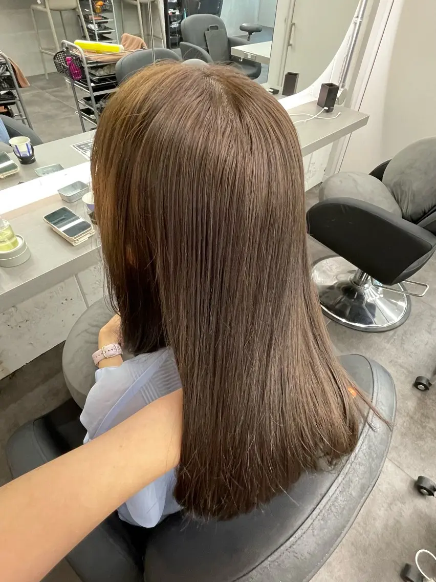 セミロング カット ヘアカラー いとう このみのヘアスタイル
