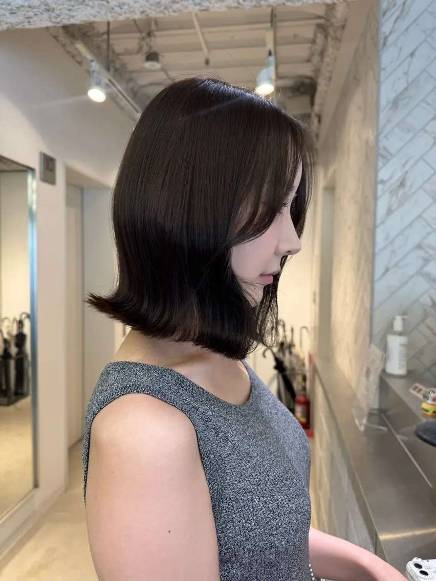 ミディアム カラー カット ヘアカラー トリートメント 店長 MANAMI 艶カラー／骨格ボブのヘアスタイル
