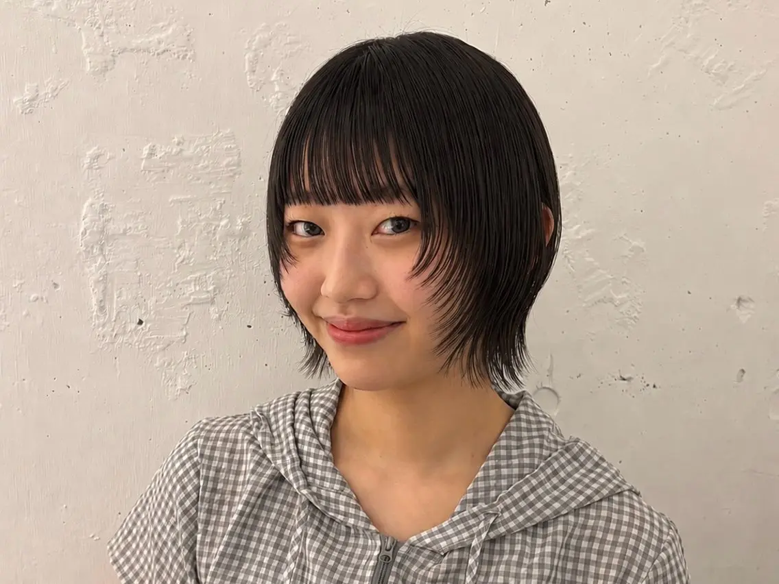 ミディアム ボブ 顔まわりレイヤー レイヤーカット カット ヘアカラー トリートメント 関 桃萌果のヘアスタイル