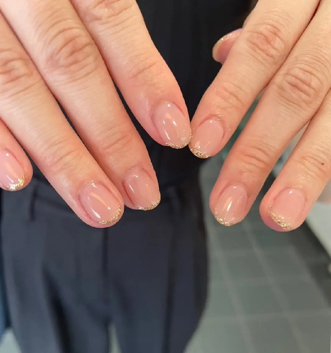 ネイル フレンチネイル キラキラネイル オフィスネイル ハンドネイル ハンドケア 心斎橋Salon Epokkuのネイルデザイン