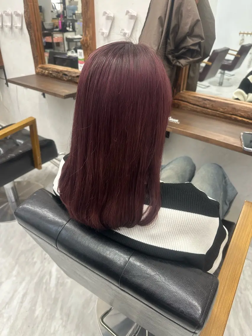 ミディアム 青野 七海のヘアスタイル
