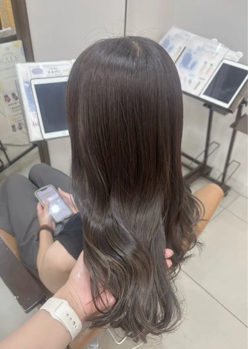 セミロング カラー ダークグレー ダークグレージュ グレージュ 髪質改善 ヘアカラー トリートメント 頭皮×髪質改善 透明感カラー💎中村のヘアスタイル