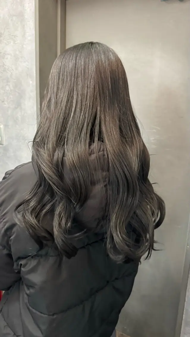 ロング カラー ヘアカラー 🐺ﾅｶﾑﾗ ﾓﾓｶのヘアスタイル