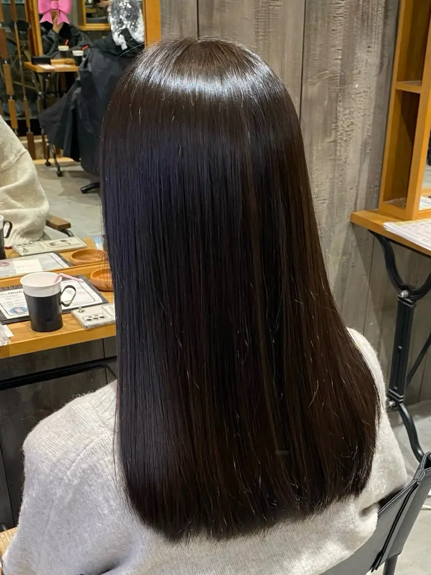 ロング 酸性ストレート カット 縮毛矯正 佐々木 彩乃のヘアスタイル