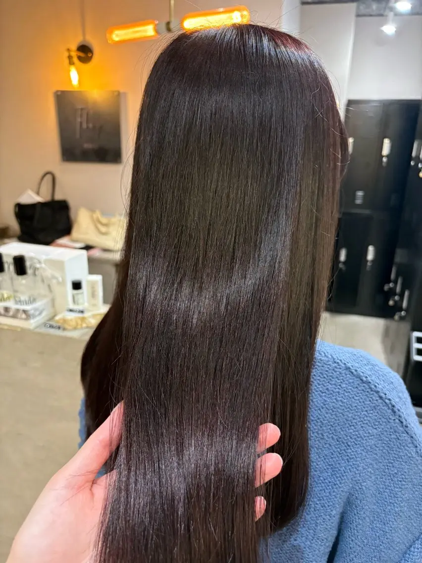 セミロング カラー カット ヘアカラー しゅり Flag hairのヘアスタイル