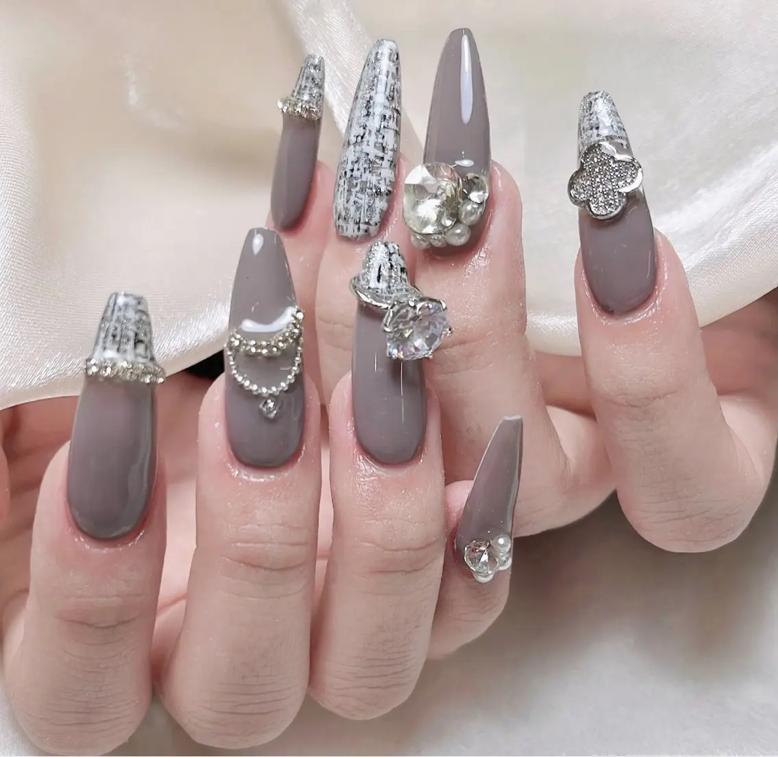 ネイル オーロラネイル ブルー チークネイル フットネイル フレンチネイル ハンドネイル ╹◡╹MimoEye lash🌻Nailのマツエク・マツパデザイン