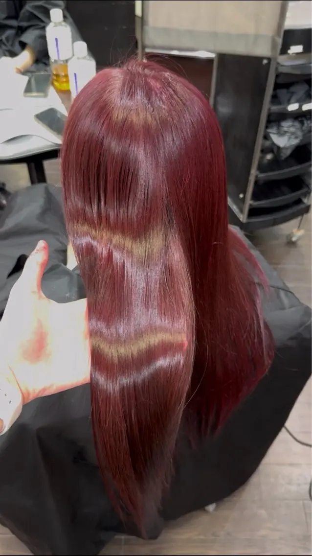 ロング カラー ブリーチ ボルドーカラー ケアブリーチ 透明感カラー ブリーチなしカラー ヘアカラー Lima/ハイトー ン/ブリーチ/心斎橋のヘアスタイル