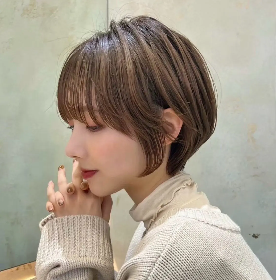 ショート カット ヘアカラー トリートメント 🦋高屋敷陸🦋 レイヤー/ハイトーンのヘアスタイル