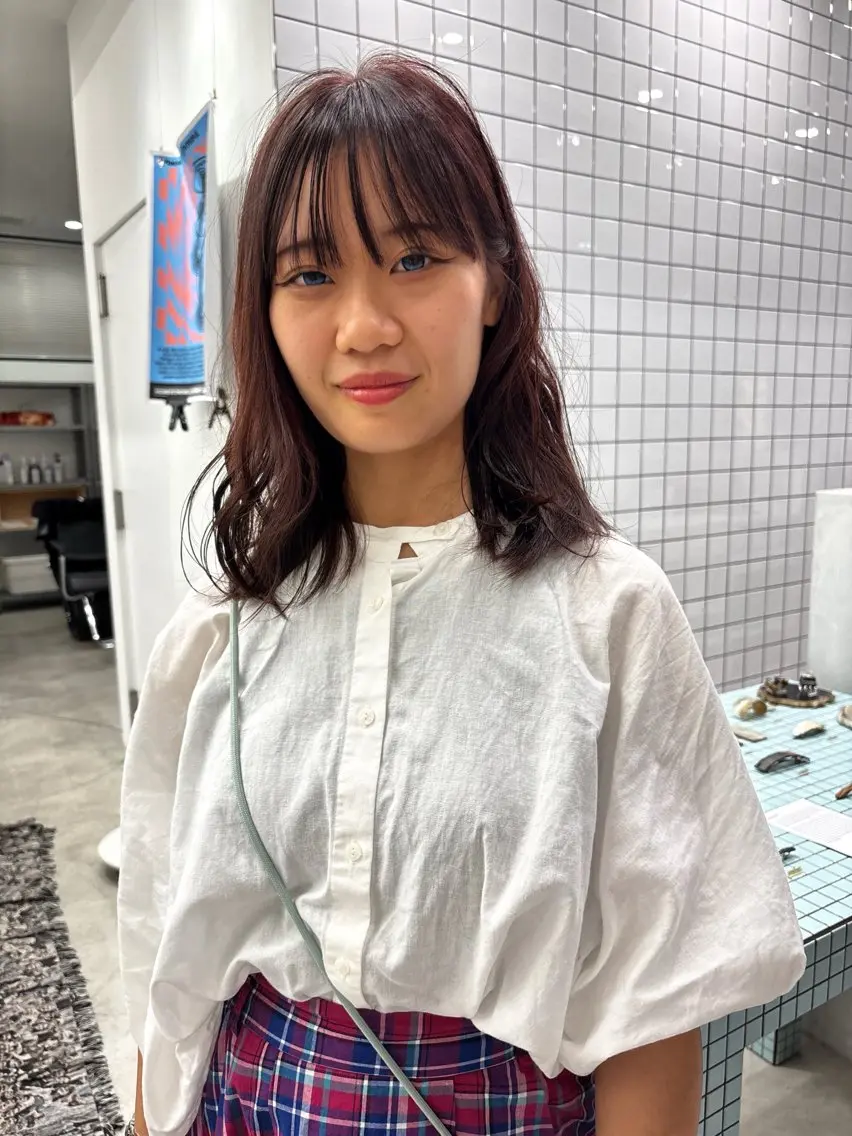 ミディアム カラー 黒髪 ピンクカラー kyri (きり)のヘアスタイル