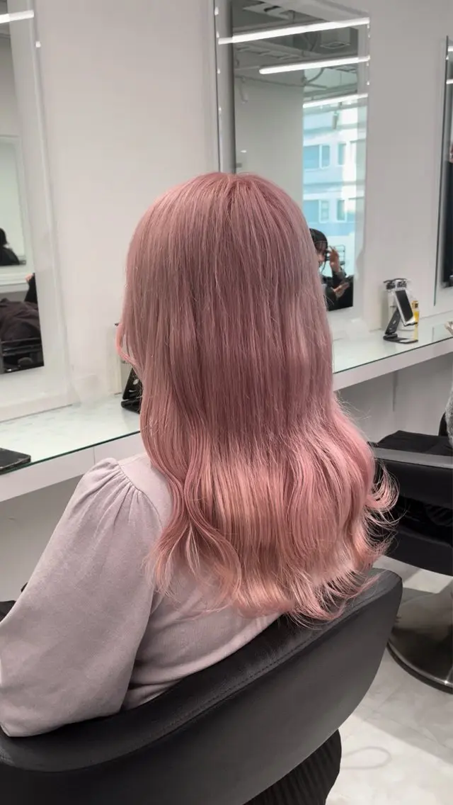 ロング カラー ヘアアレンジ カット ヘアカラー トリートメント ヘッドスパ ヘアセット 透け上品ハイトーン 職人ゆうと🤍のヘアスタイル