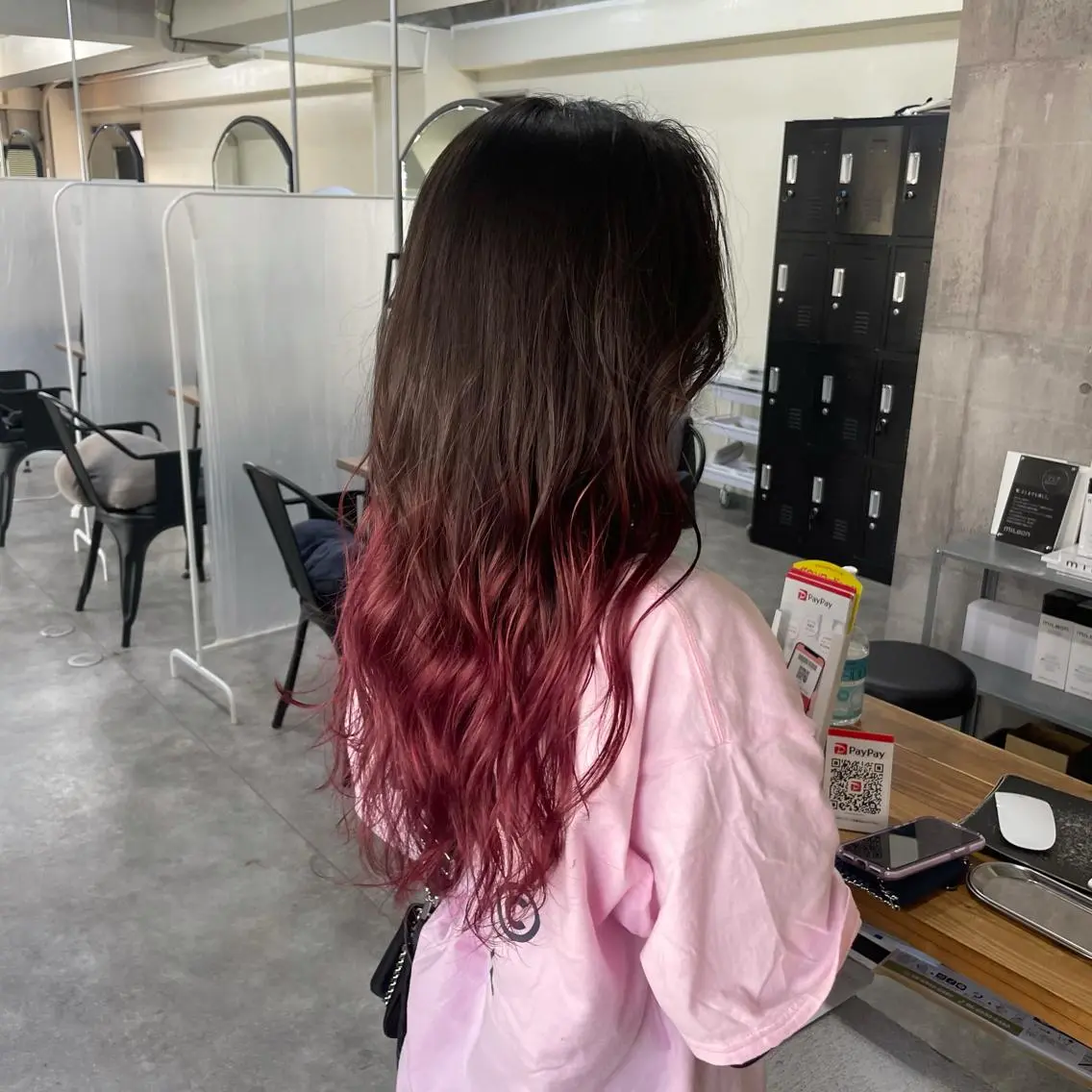 ミディアム カラー パーマ ヘアアレンジ メンズ キッズ ネイル マツエク・マツパ メンズブリーチ メンズハイライト メンズインナーカラー メンズ韓国風 アディクシーカラー 切りっぱなしヘアボブ ミディアムヘアRYOのヘアスタイル