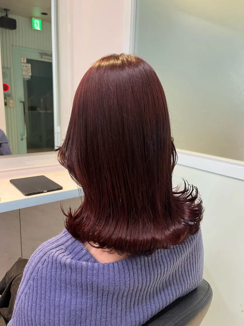 セミロング カラー ヘアカラー ブリーチカラー 🩵MIZUKIのヘアスタイル
