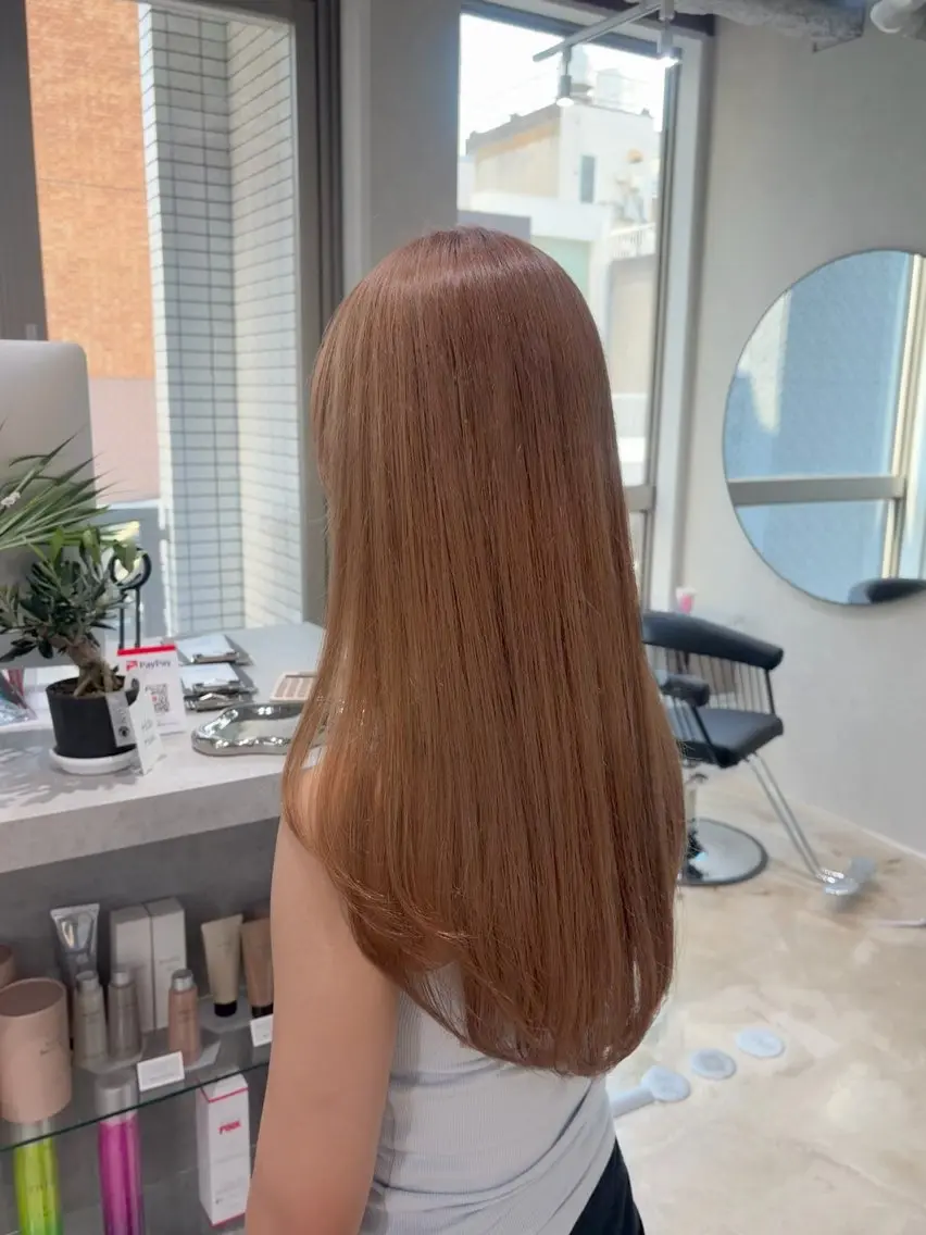 ロング ヘアカラー トリートメント Uni. wakabaのヘアスタイル