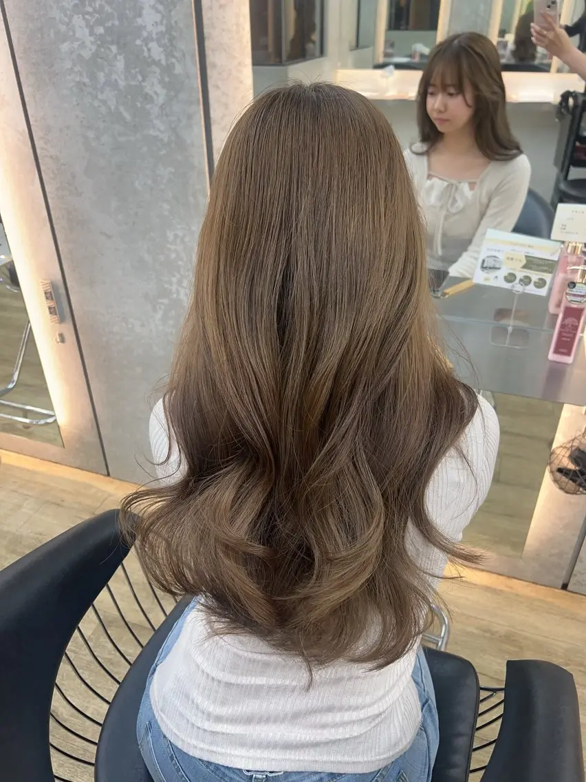 ロング カラー ベージュカラー ブラウンカラー 透明感カラー ヘアカラー トリートメント 中田 和花のヘアスタイル